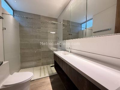 Casa de 5 alcobas en venta en Los Balsos, Medellín · foto 13 de 20