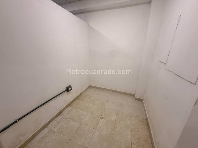 Commercial House with 1BR in Cordoba - 8