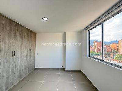 Apartamento de 4 alcobas en venta en Laureles, Medellín, 240 m² · foto 13 de 20