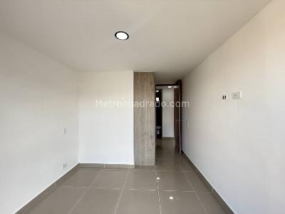 Apartamento de 4 alcobas en venta en Laureles, Medellín, 240 m² · foto 16 de 20