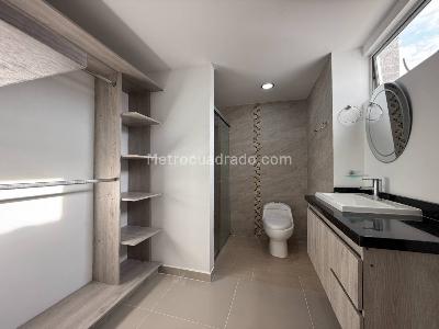 Apartamento de 4 alcobas en venta en Laureles, Medellín, 240 m² · foto 20 de 20