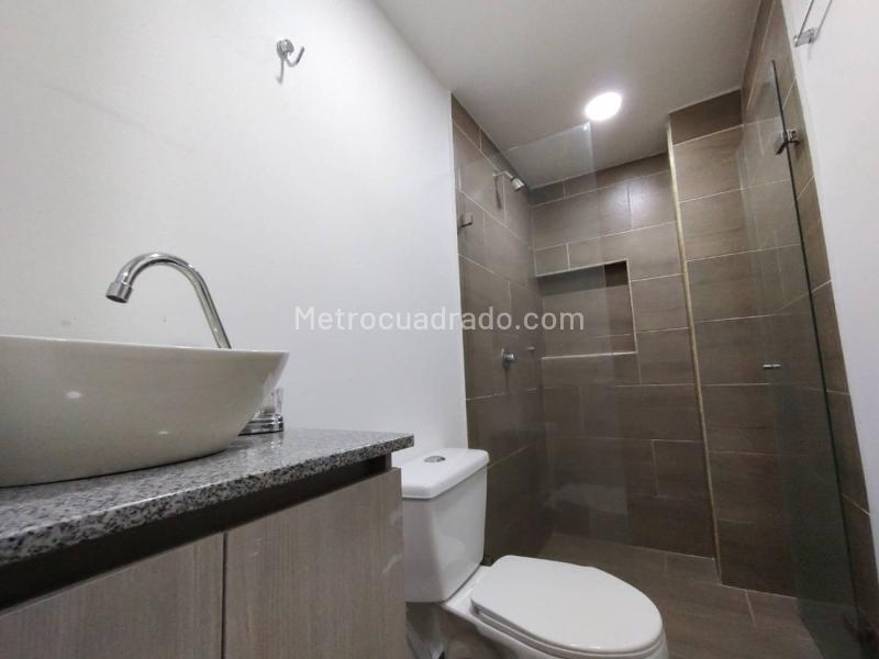 Apartamento de 2 Alcobas en Arriendo en Aranjuez cerca a Parque Aranjuez - 6