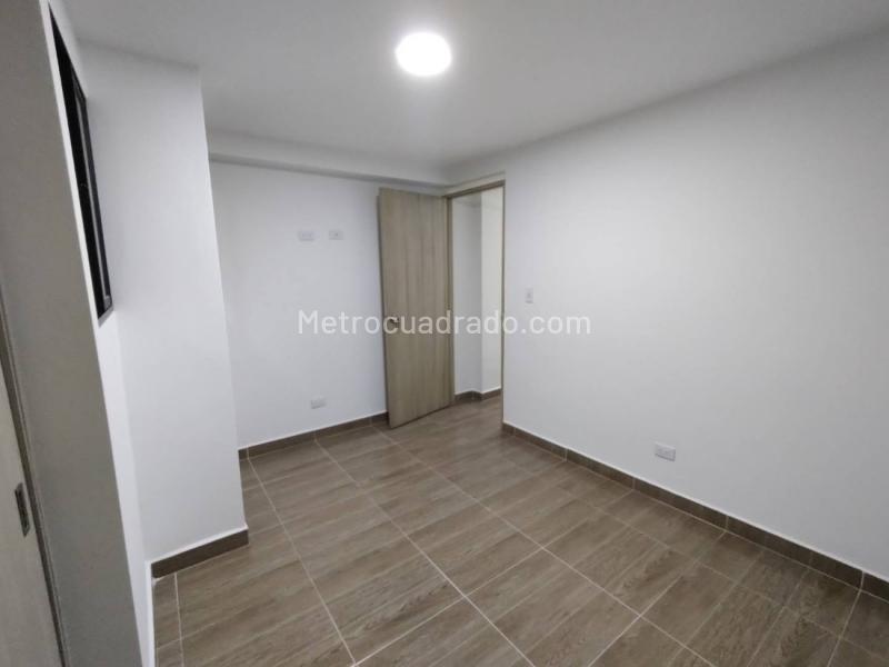 Apartamento de 2 Alcobas en Arriendo en Aranjuez cerca a Parque Aranjuez - 9