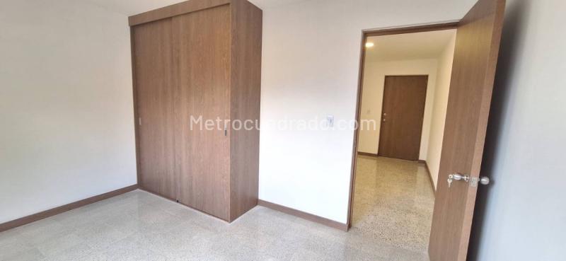 Apartamento Moderno de 3 Alcobas con Balcón en Villa Hermosa - 3