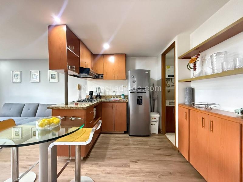 Apartamento de 1 Alcoba en Conquistadores con Balcón