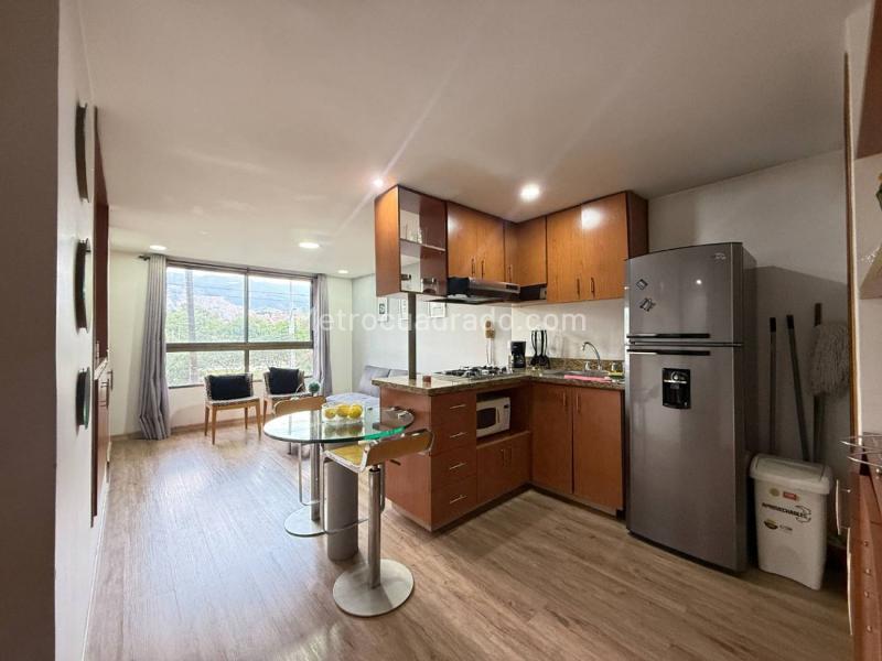1BR Apartment for Rent in Conquistadores, Medellín with Balcony - 2