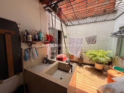 Apartamento de 3 alcobas en venta en San Bernardo, Medellín, 108 m² · foto 8 de 12