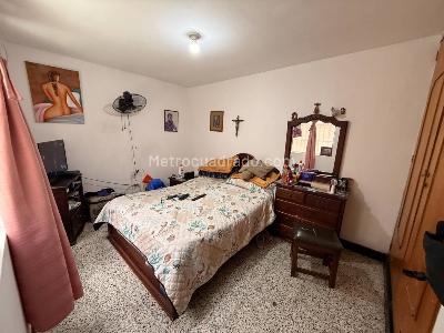 Apartamento de 3 alcobas en venta en San Bernardo, Medellín, 108 m² · foto 11 de 12