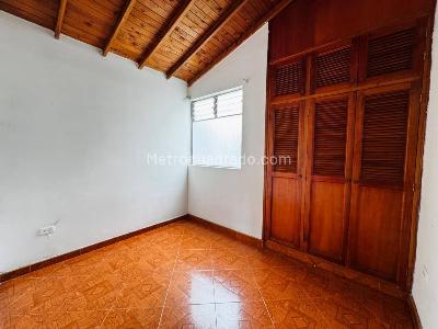 Apartamento en venta en Viviendas Del Sur, Itagüí · foto 4 de 15