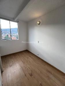 Apartamento en venta en Los Colores, Medellín · foto 7 de 18