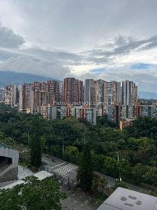 Apartamento en venta en Los Colores, Medellín · foto 11 de 18