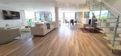 Casa de 4 alcobas en venta en Loma Del Escobero, Envigado, 1000 m² · foto 2 de 20