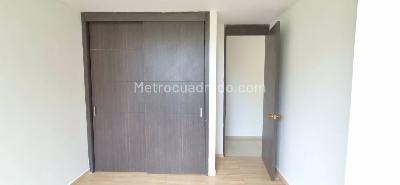 Apartamento de 3 alcobas en venta en Castropol, Medellín, 121 m² · foto 5 de 19