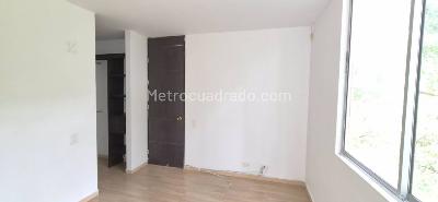 Apartamento de 3 alcobas en venta en Castropol, Medellín, 121 m² · foto 7 de 19