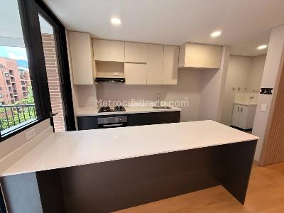 Apartamento de 3 alcobas en venta en Conquistadores, Medellín, 110 m² · foto 1 de 20
