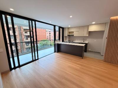 Apartamento de 3 alcobas en venta en Conquistadores, Medellín, 110 m² · foto 3 de 20