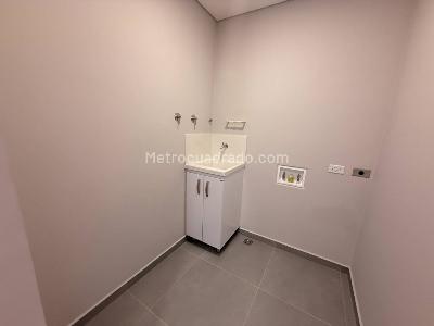 Apartamento de 3 alcobas en venta en Conquistadores, Medellín, 110 m² · foto 6 de 20