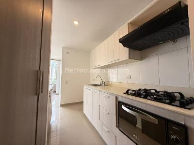 Apartamento de 3 alcobas en venta en Ancon Sur, Sabaneta, 60 m² · foto 3 de 19