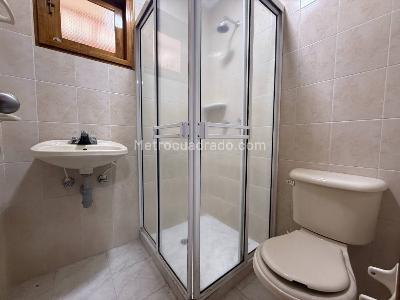 Casa de 4 alcobas en venta en La Calera, Medellín, 578 m² · foto 6 de 20