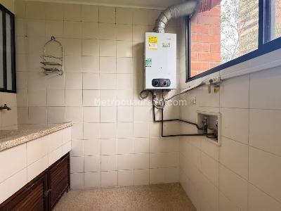 Apartamento de 3 alcobas en venta en La Concha, Medellín, 136 m² · foto 3 de 20