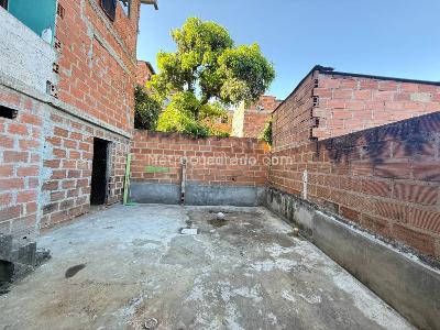 Casa de 3 alcobas en venta en Castilla, Medellín, 190 m² · foto 10 de 16