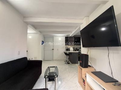 Apartamento de 3 alcobas en venta en Serramonte, Bello, 55 m² · foto 2 de 18