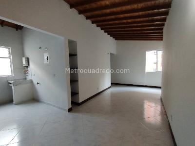 Apartamento en venta en Viviendas Del Sur, Itagüí · foto 3 de 13