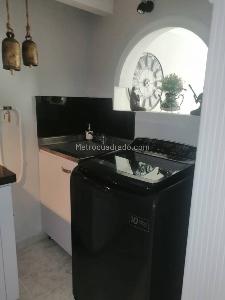 Apartamento de 2 alcobas en venta en El Salvador, Medellín, 40 m² · foto 2 de 8