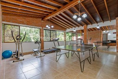 Casa de 4 alcobas en arriendo en Cola Del Zorro, Medellín, 425 m² · foto 11 de 20