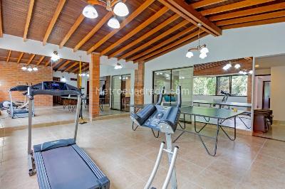 Casa de 4 alcobas en arriendo en Cola Del Zorro, Medellín, 425 m² · foto 9 de 20