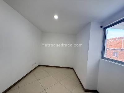 Apartamento de 3 alcobas en venta en San Jose Obrero, Bello, 86 m² · foto 16 de 17