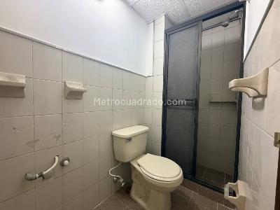 Apartamento de 3 alcobas en venta en San Jose Obrero, Bello, 86 m² · foto 2 de 17