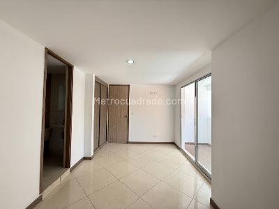 Apartamento de 3 alcobas en venta en San Jose Obrero, Bello, 86 m² · foto 6 de 17