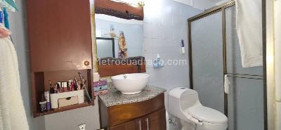 Casa de 4 alcobas en arriendo en El Velodromo, Medellín, 243 m² · foto 8 de 17