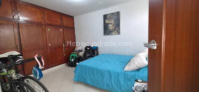 Casa de 4 alcobas en arriendo en El Velodromo, Medellín, 243 m² · foto 9 de 17