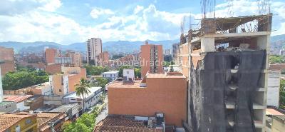 Apartamento de 3 alcobas en venta en Laureles, Medellín, 110 m² · foto 12 de 16