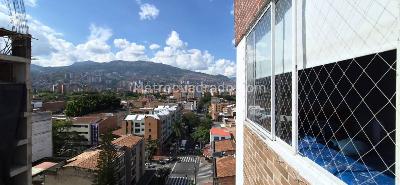 Apartamento de 3 alcobas en venta en Laureles, Medellín, 110 m² · foto 13 de 16