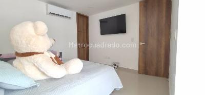 Apartamento de 3 alcobas en venta en Laureles, Medellín, 110 m² · foto 2 de 16
