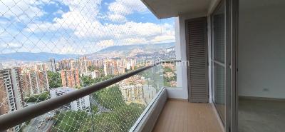 Apartamento de 3 alcobas en venta en Loma De Los Bernal, Medellín, 67 m² · foto 5 de 14