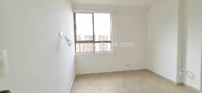Apartamento de 3 alcobas en venta en Loma De Los Bernal, Medellín, 67 m² · foto 8 de 14