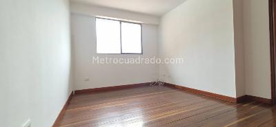 Apartamento de 3 alcobas en arriendo en Loma De Los Bernal, Medellín, 120 m² · foto 10 de 17