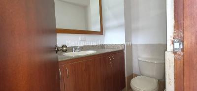 Apartamento de 3 alcobas en arriendo en Loma De Los Bernal, Medellín, 120 m² · foto 16 de 17
