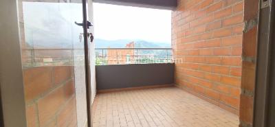 Apartamento de 3 alcobas en arriendo en Loma De Los Bernal, Medellín, 120 m² · foto 17 de 17