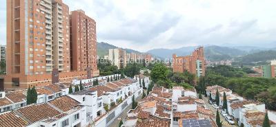 Apartamento de 3 alcobas en arriendo en Loma De Los Bernal, Medellín, 120 m² · foto 4 de 17