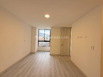 Apartamento de 3 alcobas en venta en Los Colores, Medellín, 84 m² · foto 13 de 20