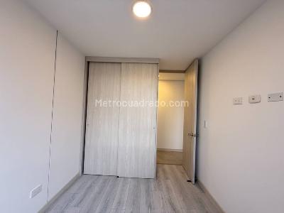 Apartamento de 3 alcobas en venta en Los Colores, Medellín, 84 m² · foto 8 de 20