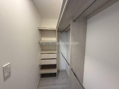 Apartamento en venta en Los Colores, Medellín · foto 17 de 20