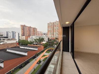 Apartamento en venta en Los Colores, Medellín · foto 18 de 20