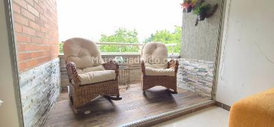 Apartamento en arriendo en Laureles, Medellín · foto 2 de 16