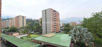 Apartamento en arriendo en Laureles, Medellín · foto 4 de 16